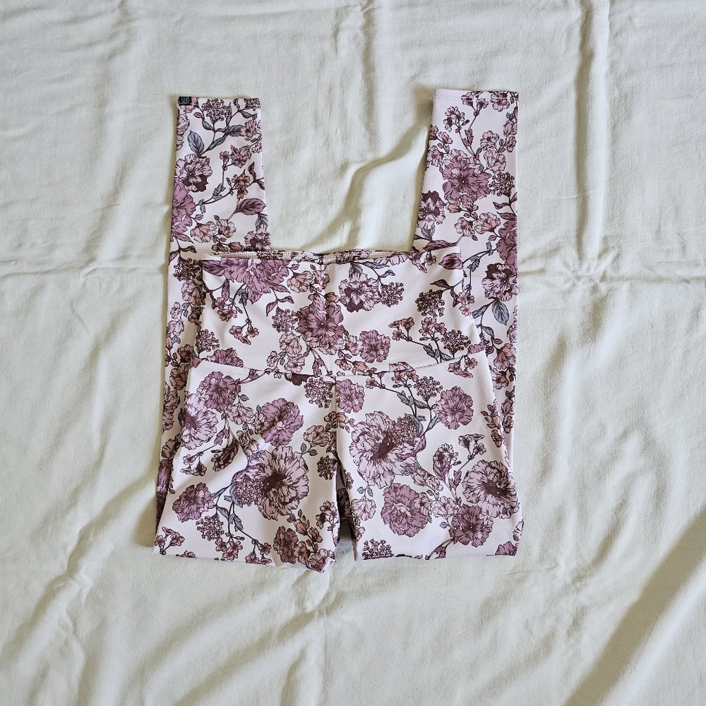 NWOT! Onzie Leggings